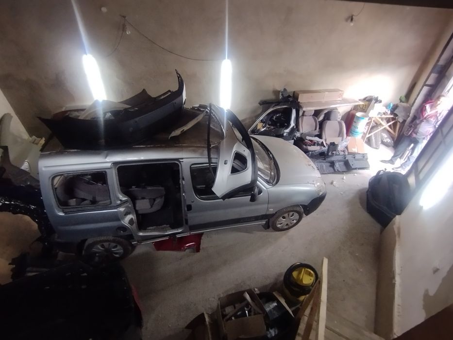 Продається двоповерховий гараж на вул. Довженка