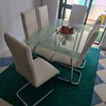 Conjunto mesa de jantar + cadeiras + banco