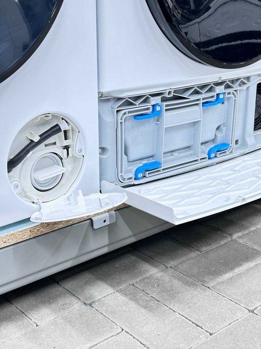 Пральна та сушильна машини Siemens IQ500 WG56G2M40 та WQ33G2D40