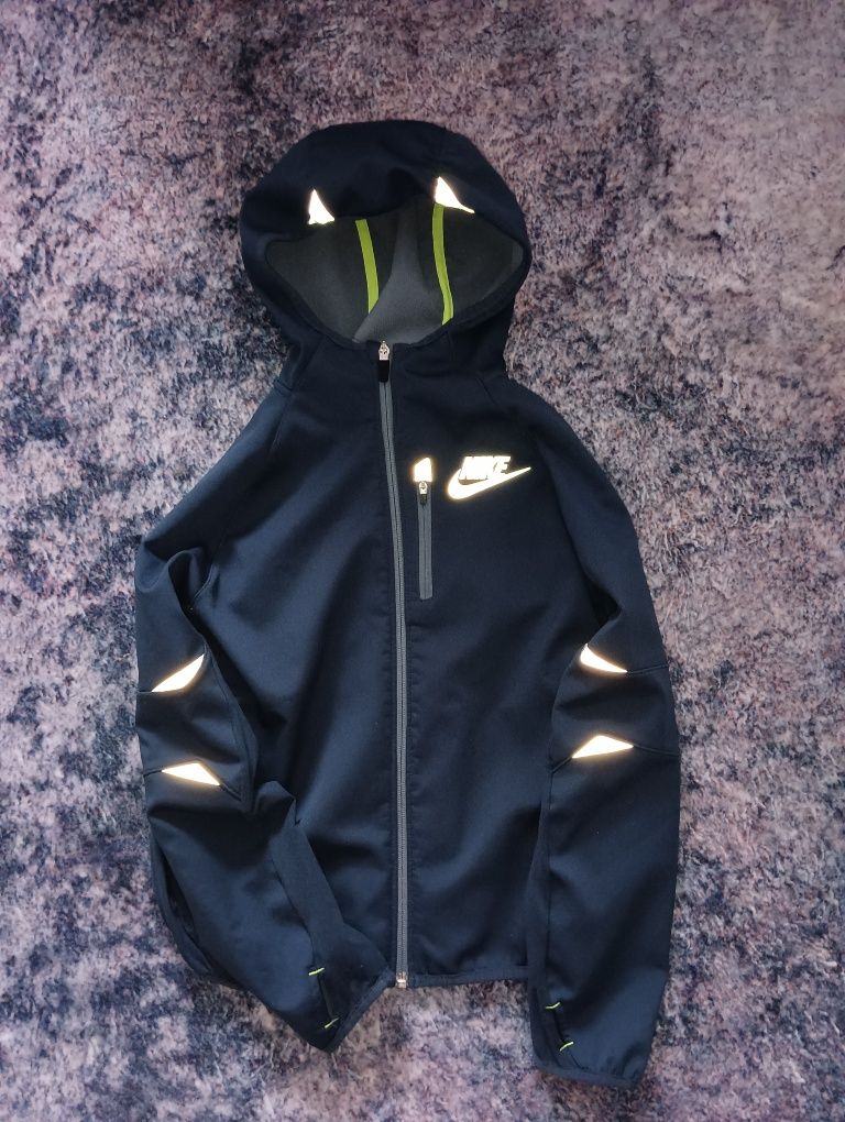 Куртка Nike 10-12 років