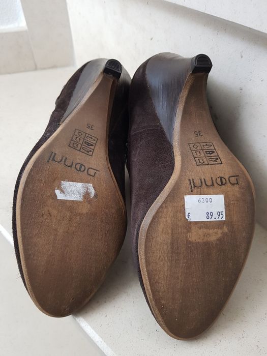 Botas de pele e camurça e botins