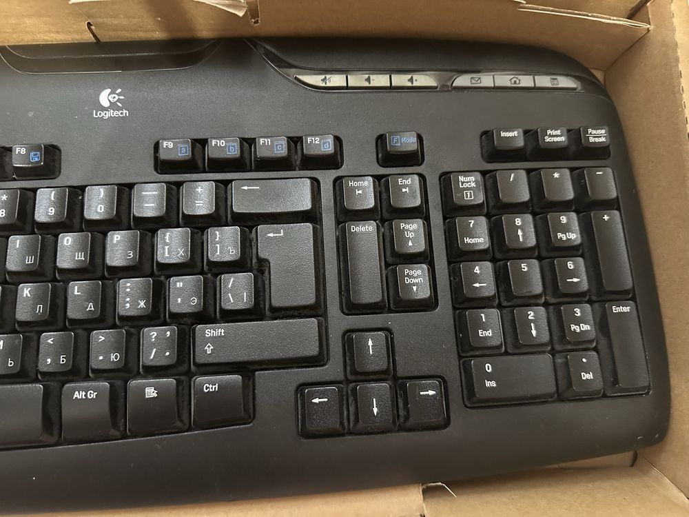 Клавіатура + миш Logitech Cordless Desktop EX110 RUS BOX