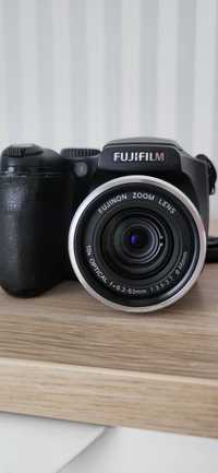 Câmera fotográfica e de vídeo - Fuji S5700 (oferta de 2 lentes)