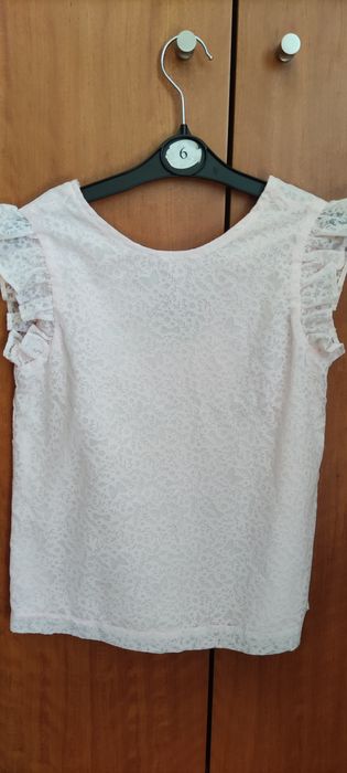 Roupa de menina 6/8 anos_ 1 saia e 2 blusas