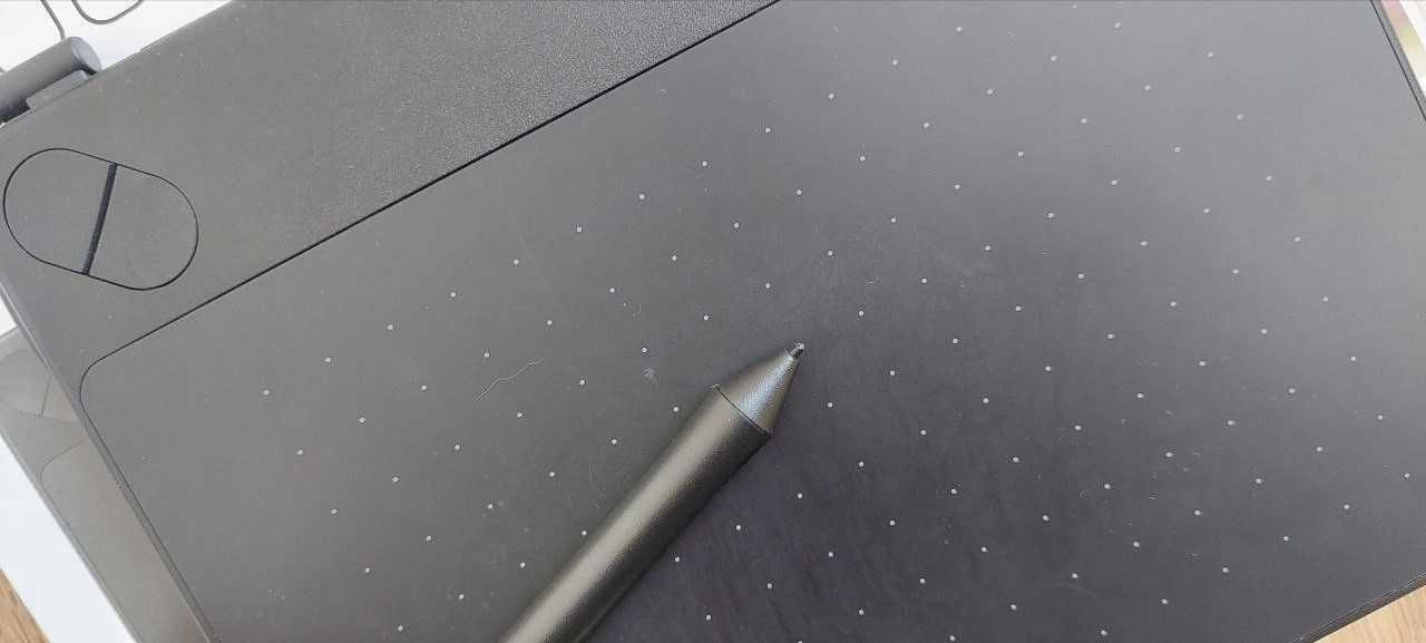 Графічний планшет Wacom Intuos Photo S  в чудовому стані