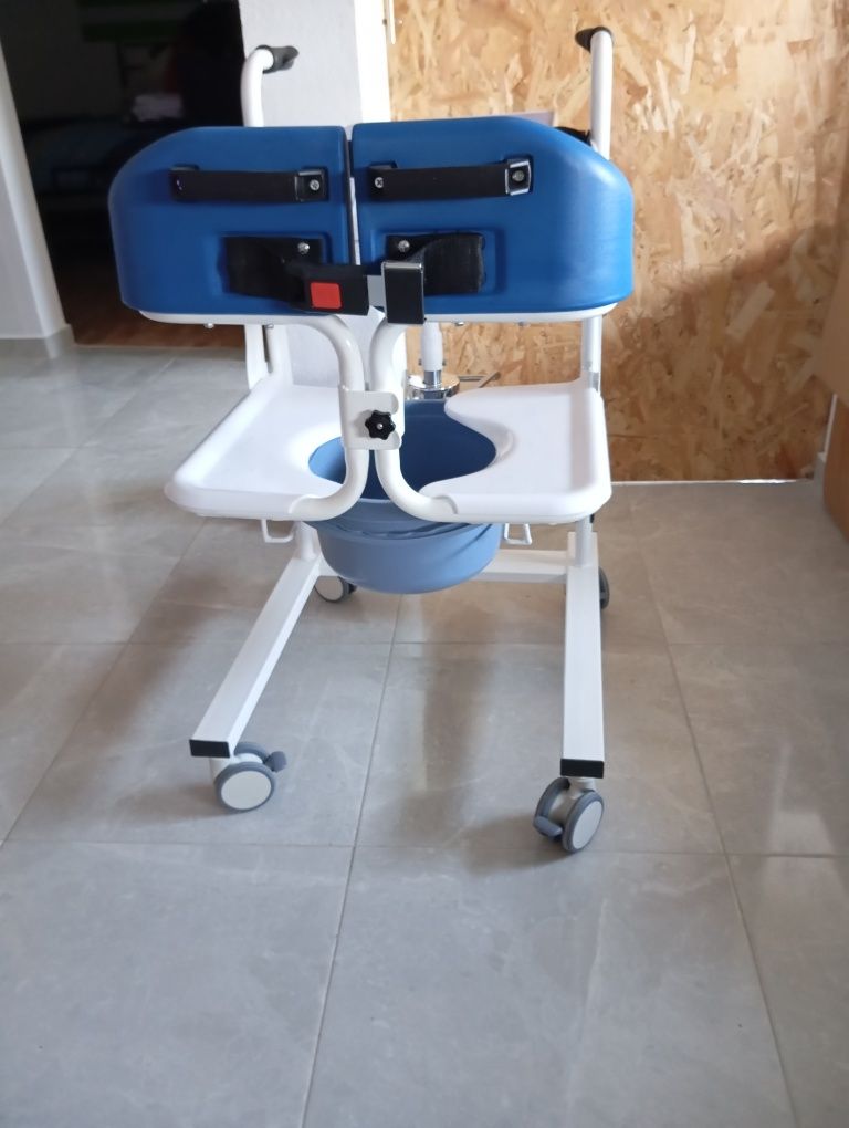 Cadeira de apoio e multifunções