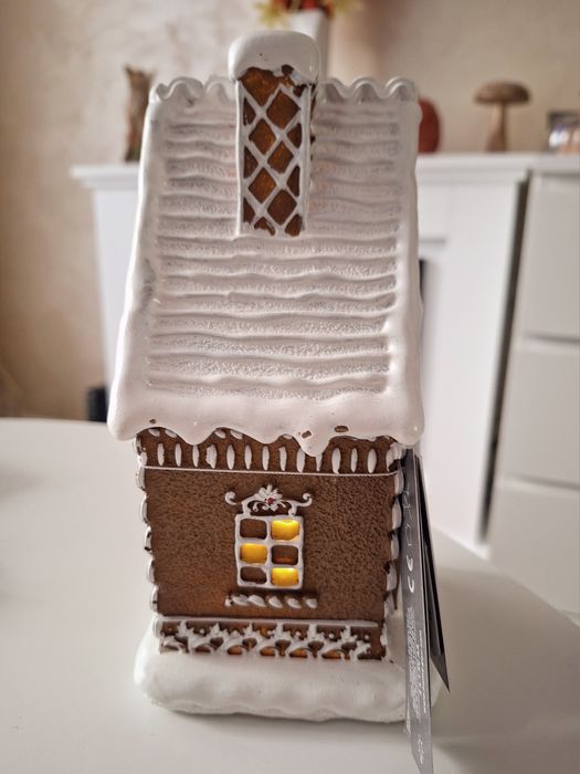 Nowy Świąteczny Domek Piernikowy LED Home&You Figurka na baterie
