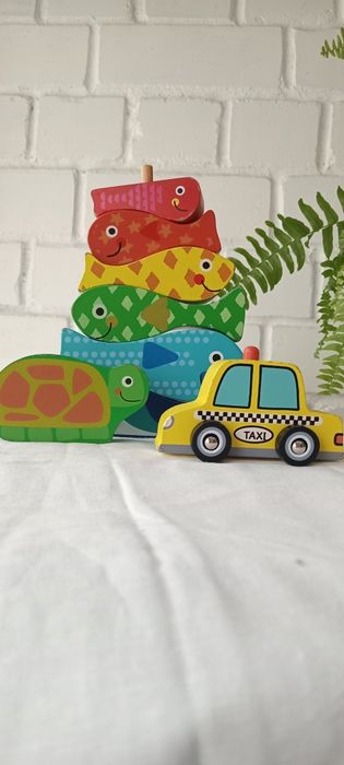 Дерев'яна  пірамідка