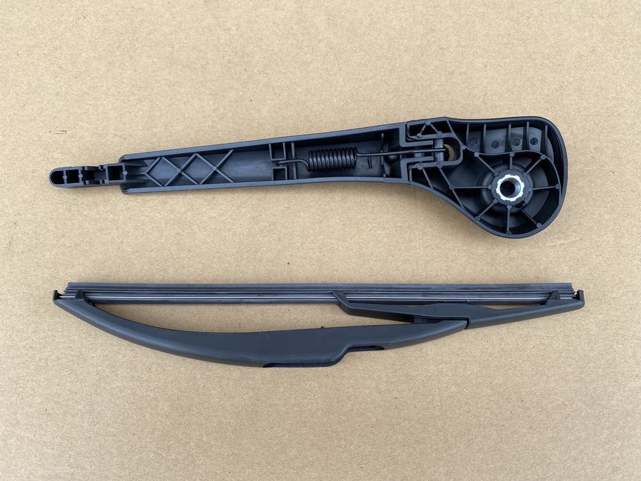 Двірник заднього склоочисника для Рено Сценік 2 Renault Scenic 2