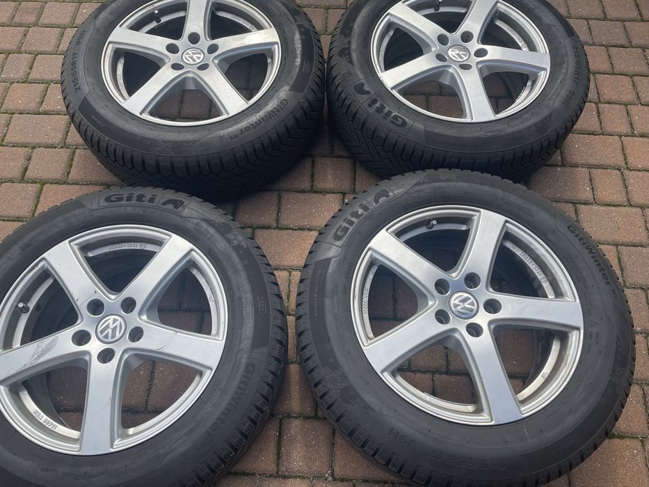 Sprzedam komplet opon zimowych alufelgi VW Tiguan II