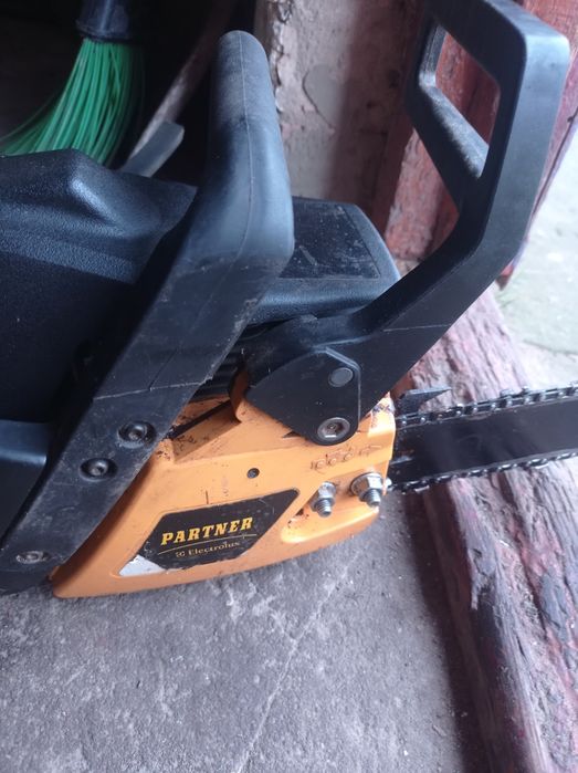 Продам бензопилу