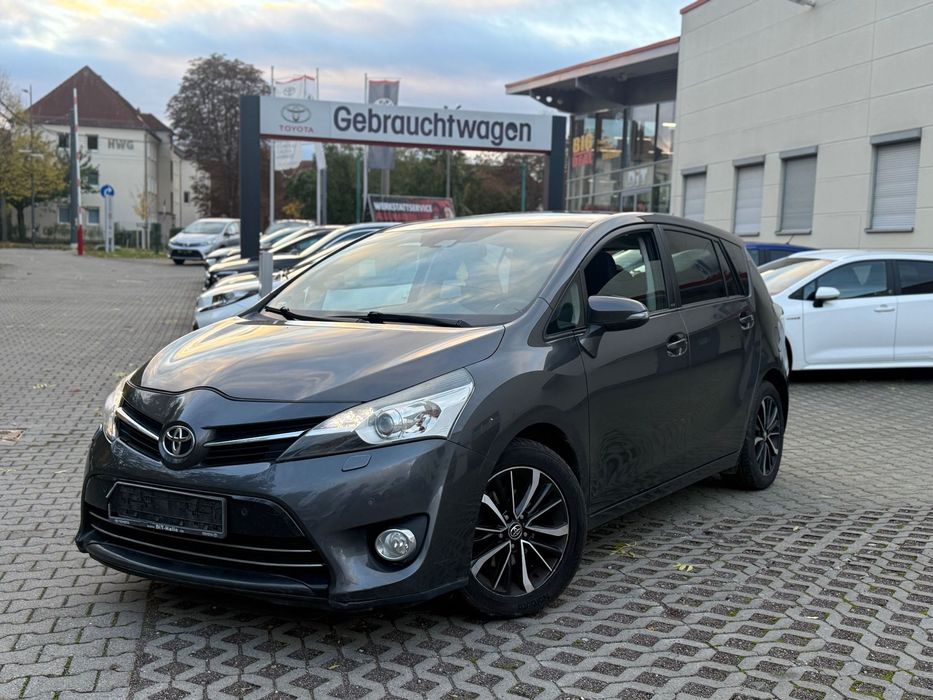 Toyota Verso / 7 osób / 1.8 147KM / Panorama / Xenon / PRZERYSOWANY / ASO Toyota DE