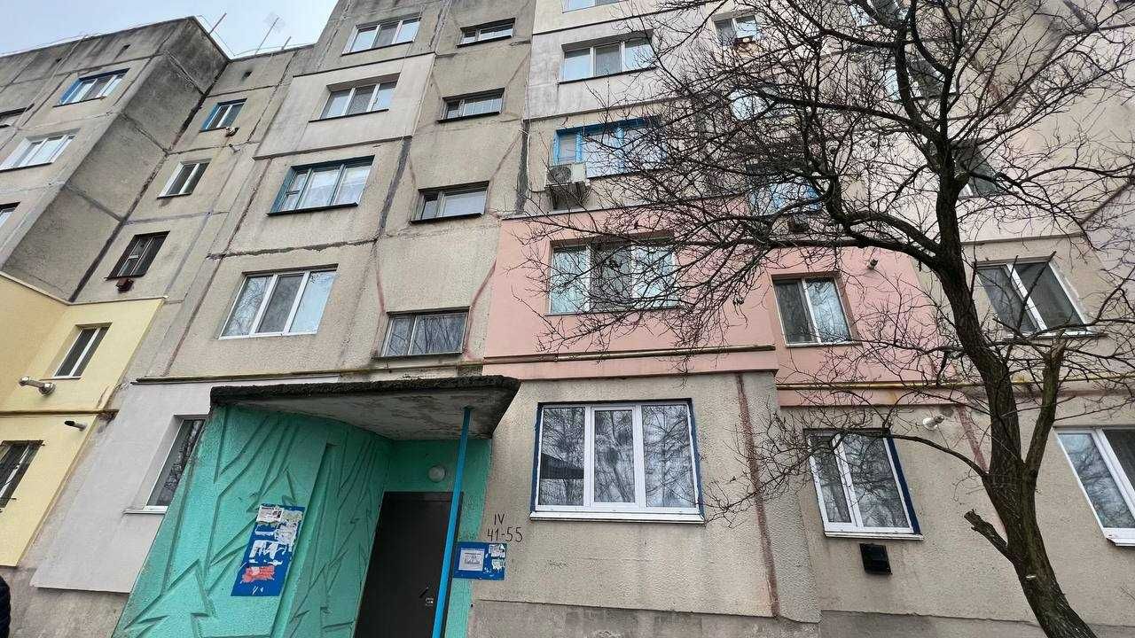 Продається 2-к квартира смт. Іванків , Київська обл - 19 500$