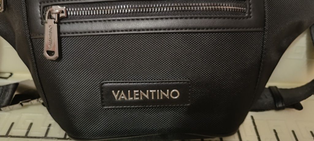 Бананка ,сумка Valentino