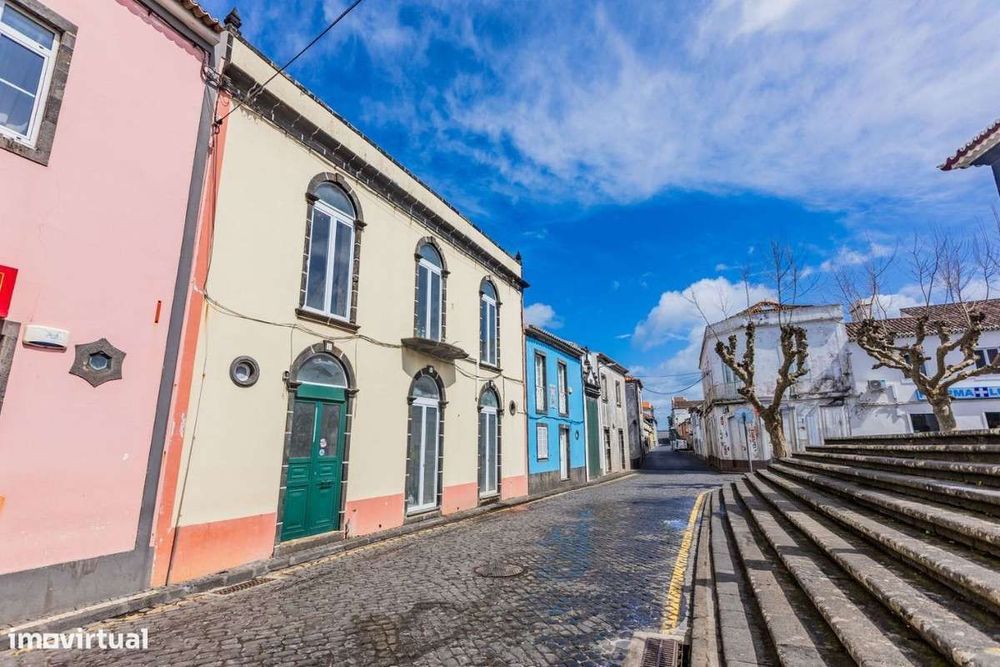 Moradia Geminada - Fenais da Luz