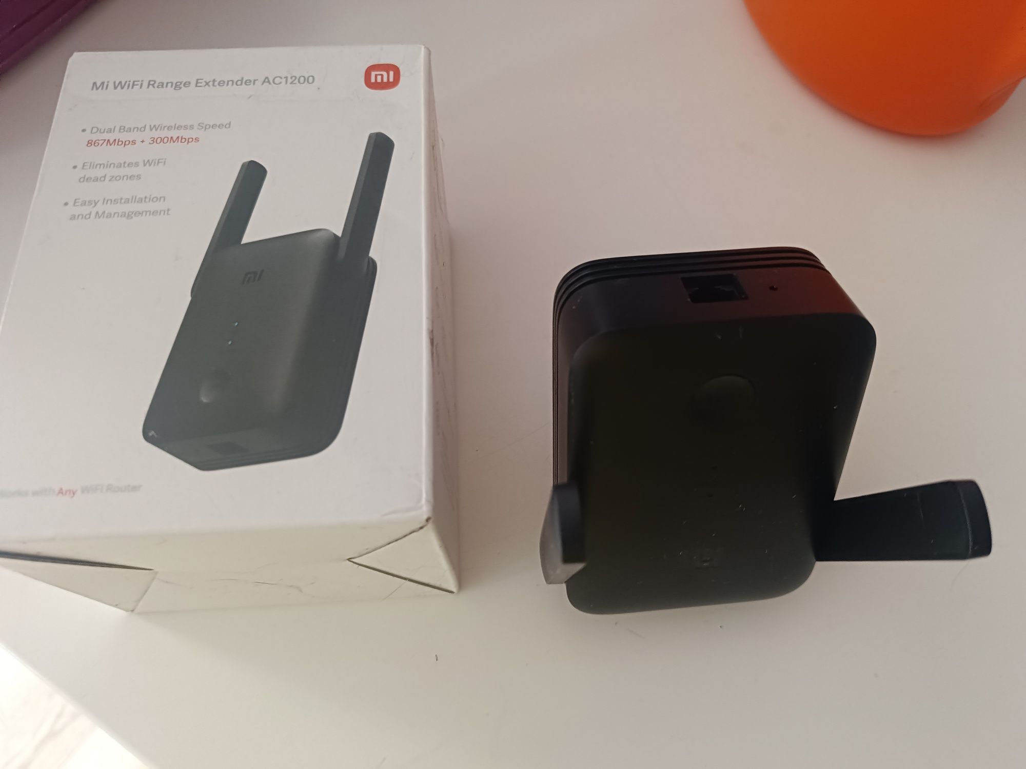 wzmacniacz sygnału Wi-Fi Xiaomi Mi WiFi Range Extender AC1200.