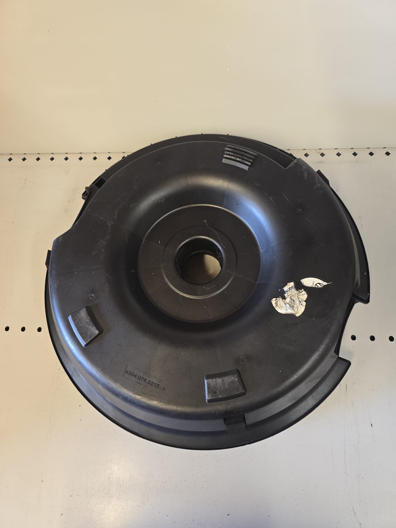 Subwoofer dynaudio passat b8 golf 7 arteon tiguan 2 5n