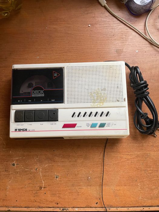 Магнітофон, радіо, будильник