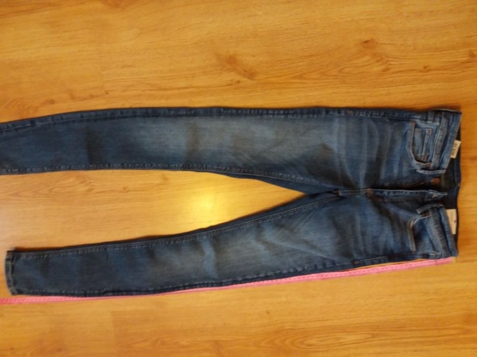 Nowe Cross Jeans