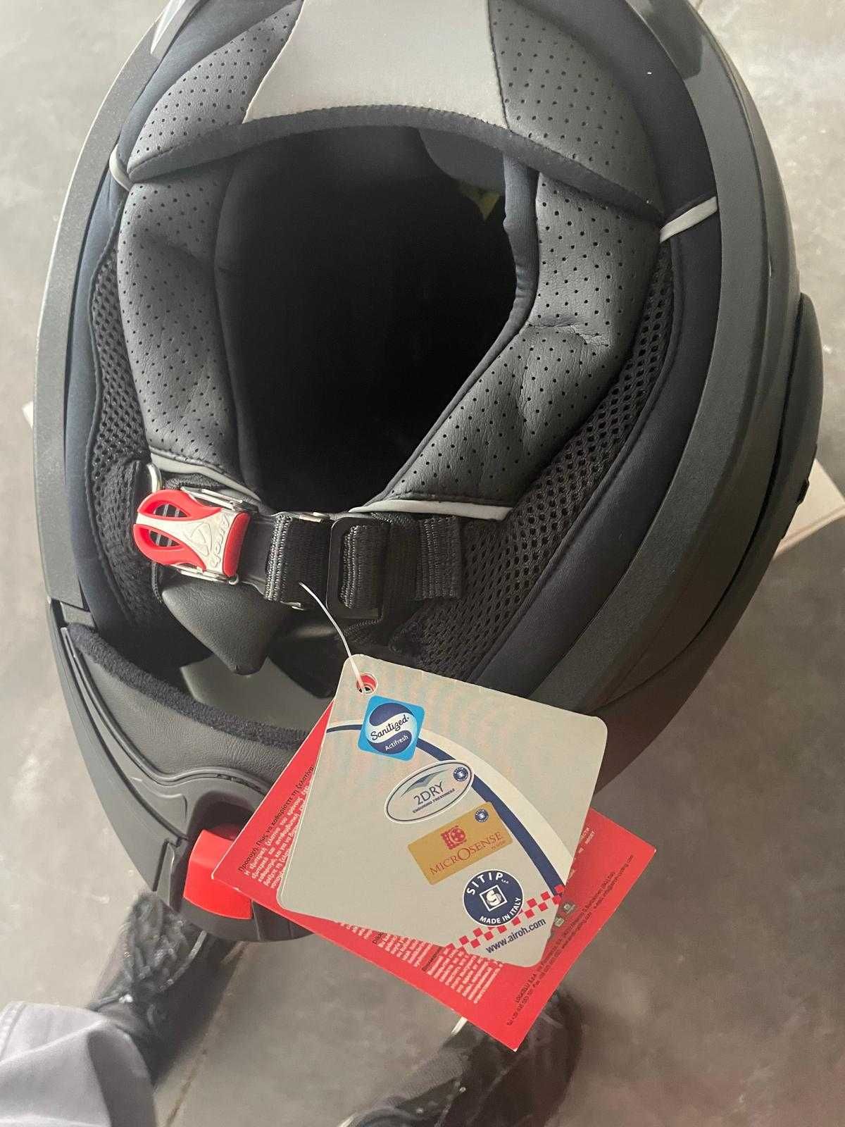 Capacete Airoh RE11 - Preto Fosco - Tamanho S
