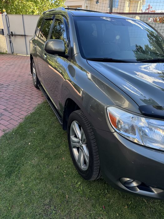 Toyota highlander