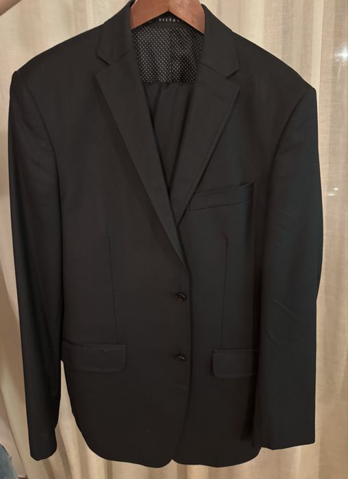 Czarny męski garnitur VISTULA 182/100/86 50L