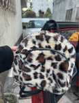Mochila de pelo elegante