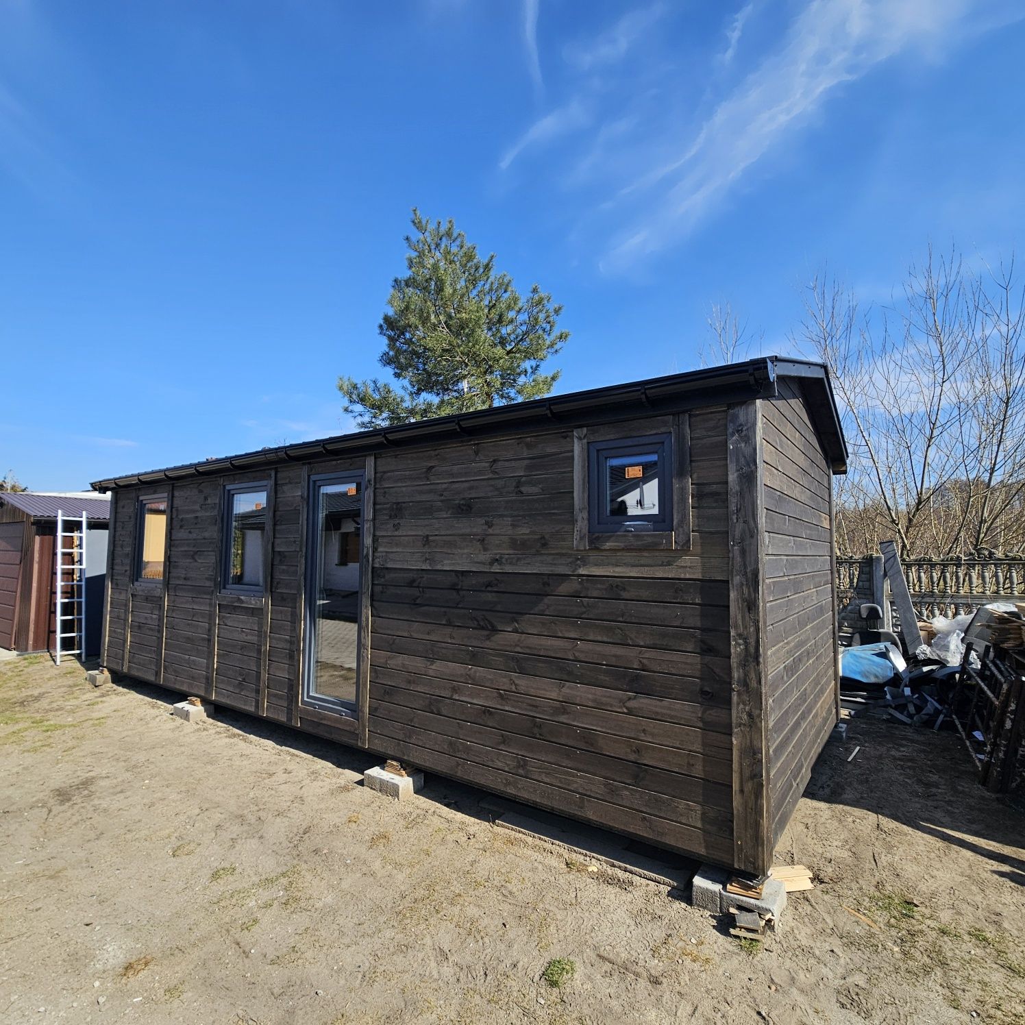 Domek holenderski drewniany