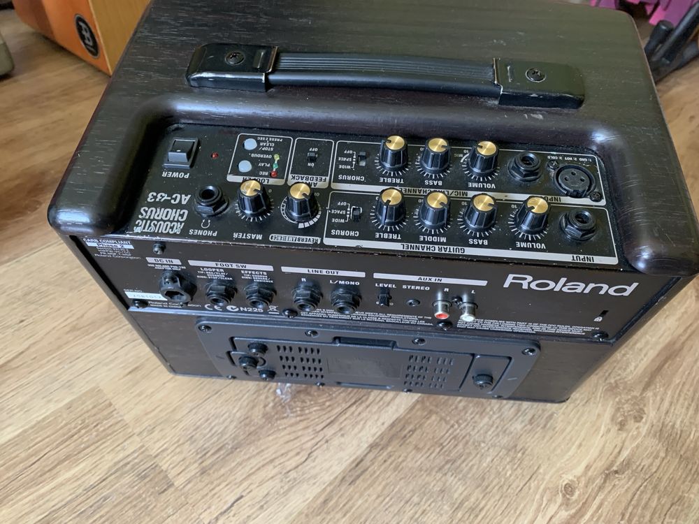 Roland Ac33 w kompecie z pedałami itd.