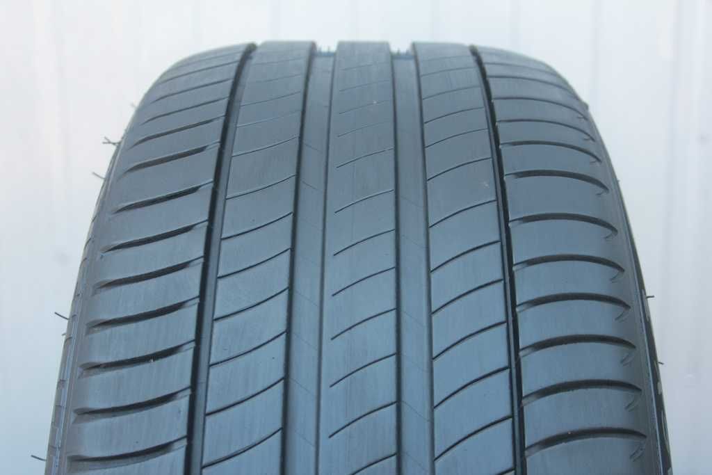 245/40/19 Michelin Primacy 3 ZP MOE RSC 245/40 R19 98Y XL 22r