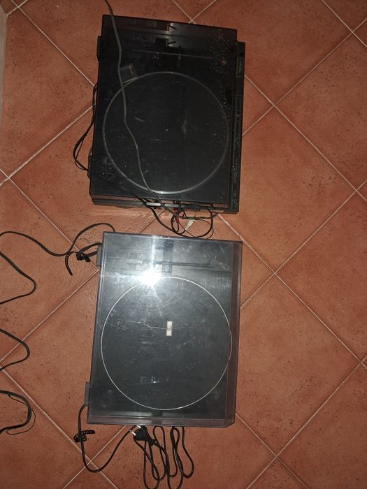 2 gira discos para peças ou reparação