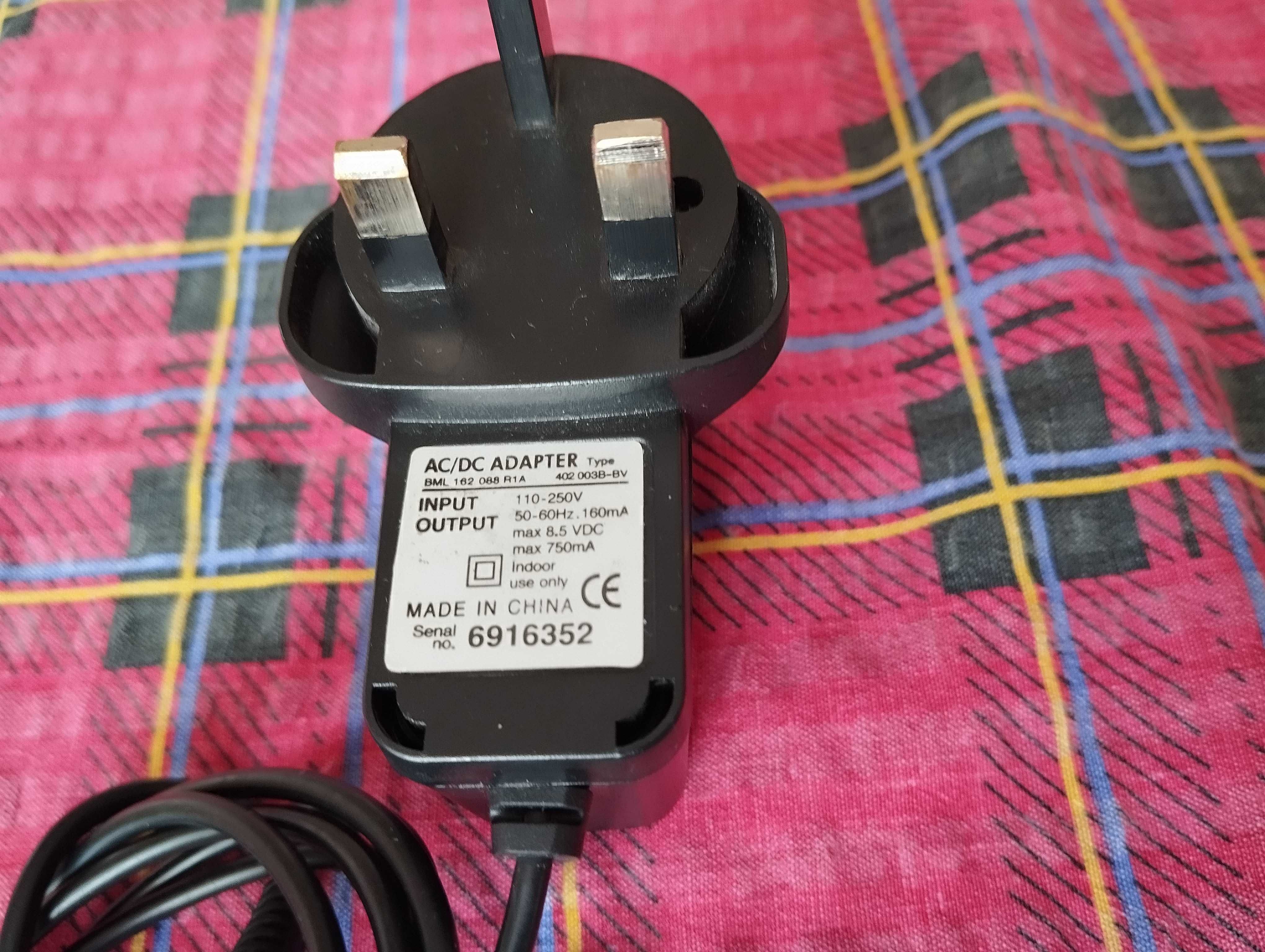 Сетевое зарядное устройство  Ericsson BML 162 088 R1A