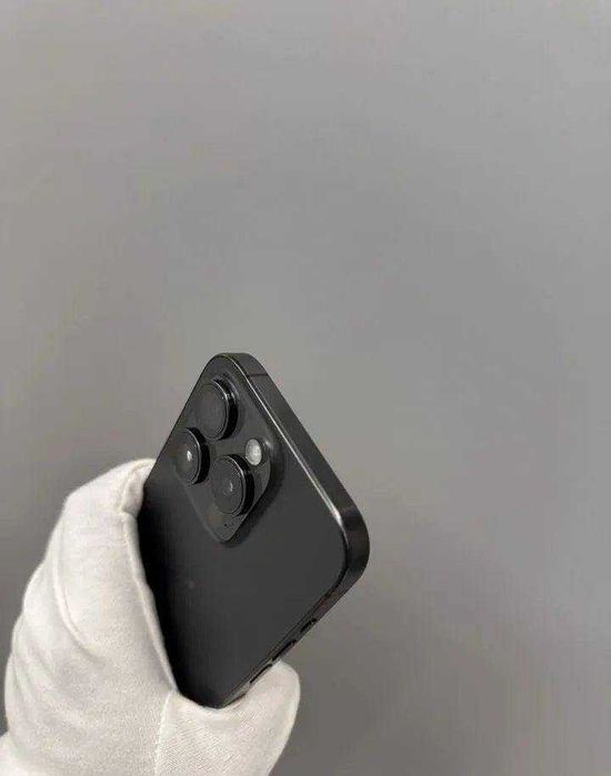 iPhone 15 Pro, 256 ГБ