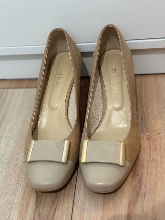 damskie czółenka, Klasyczne buty damskie na obcasie