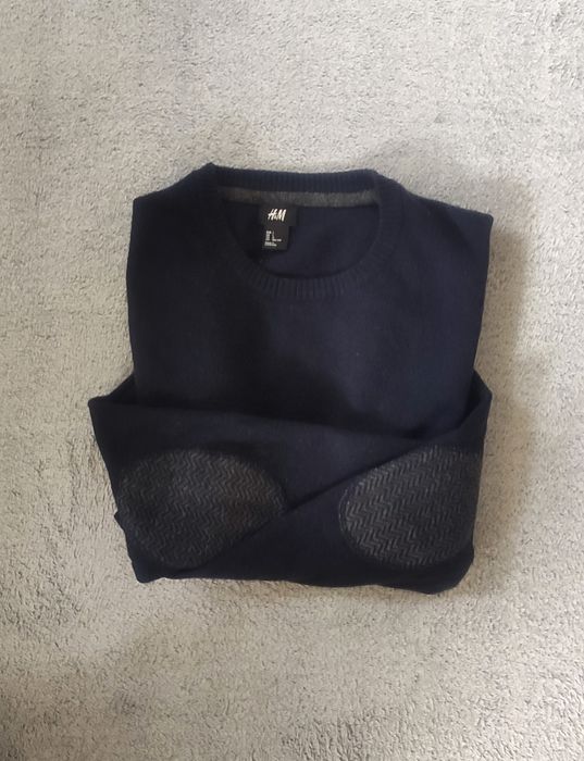 Męski wełniany sweter z ozdobnymi łatami na łokciach H&M rozm L