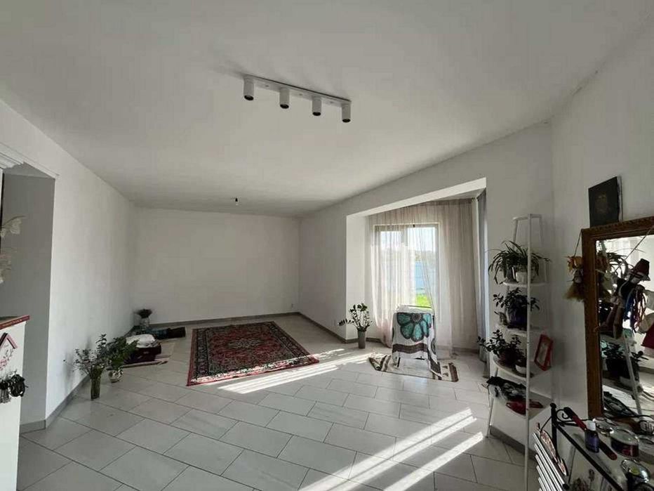 Від власника чудовий будинок. Музичі