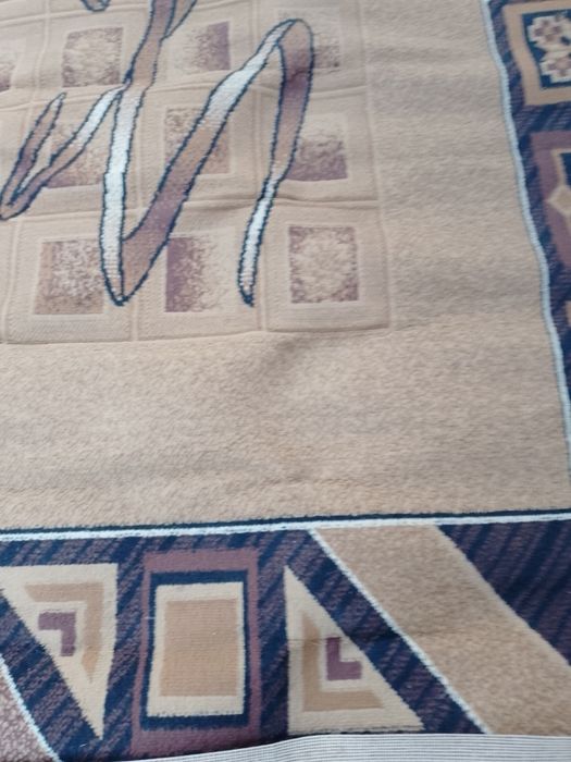 Продам килим 500гр.