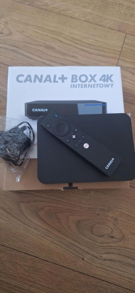 Sprzedam dekoder i router Canal+ na kartę