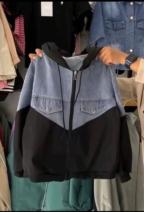 Вітровка/бомбер жіноча