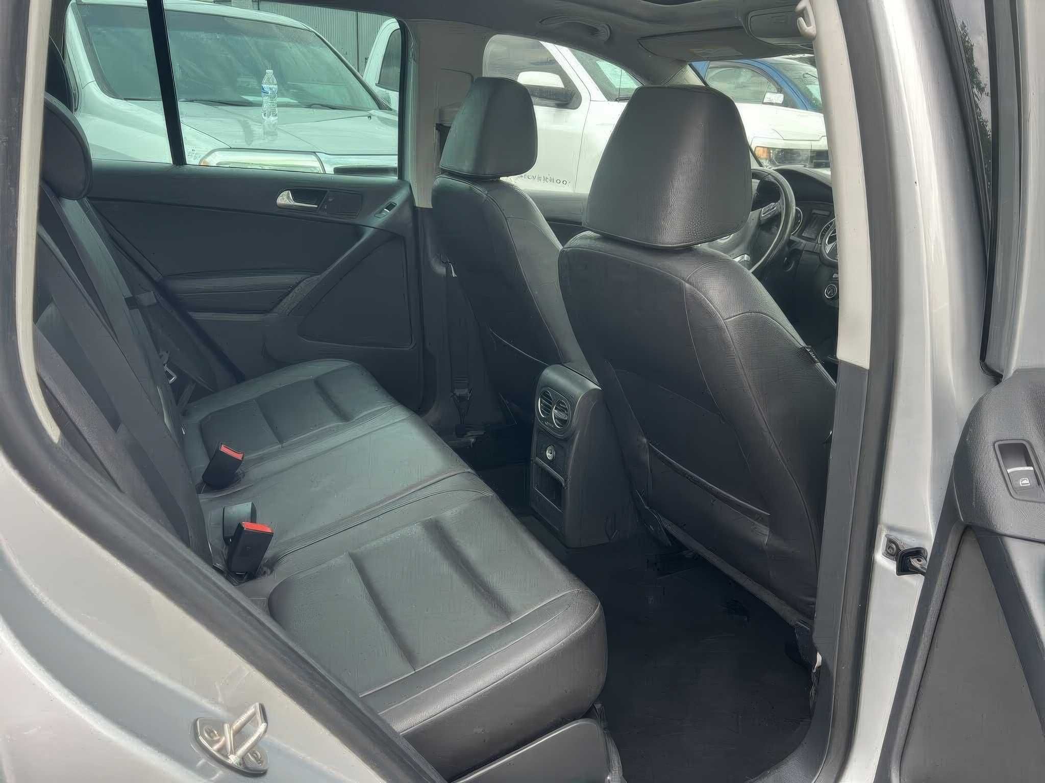 2015 Volkswagen Tiguan SE