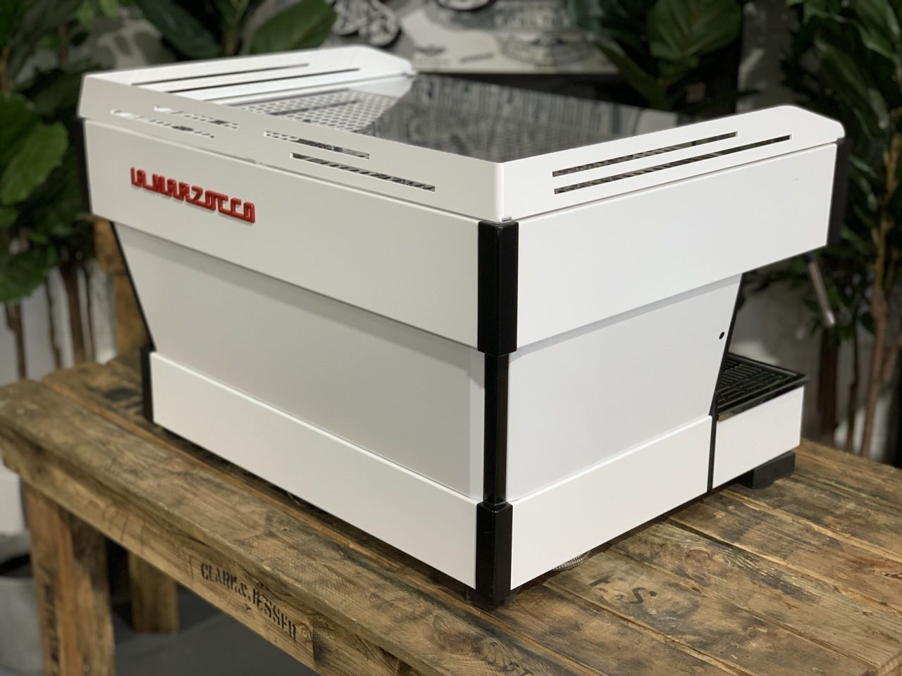 Профессійна кавомашина La Marzocco Linea PB AV 2 групи