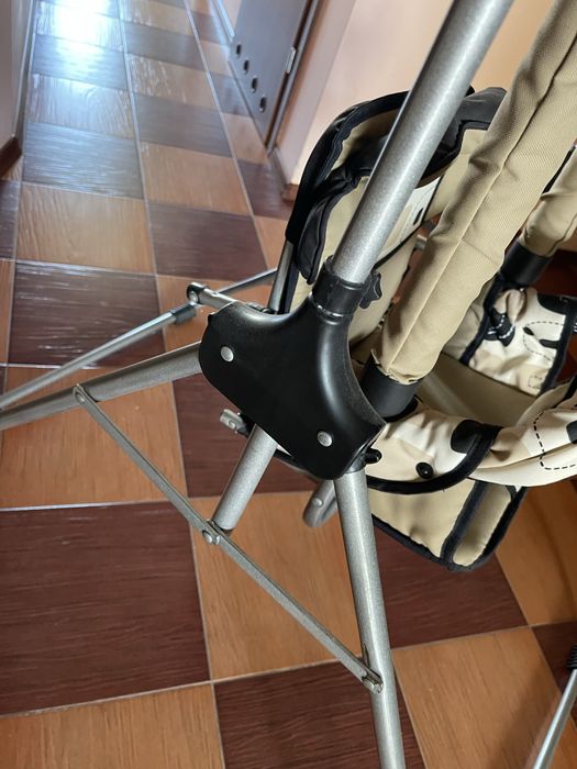 Дитяча гойдалка на ніжках, складається