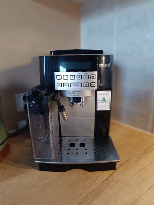 Ekspres ciśnieniowy DeLonghi
