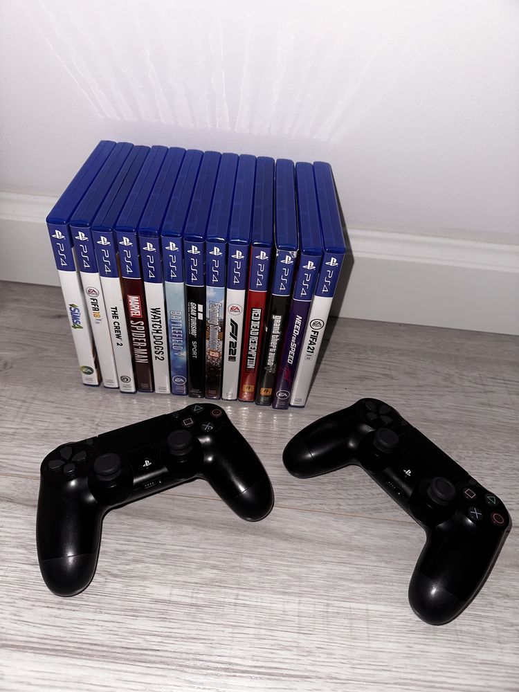 Konsola PlayStation PS4 1TB 2 pady 13 gier