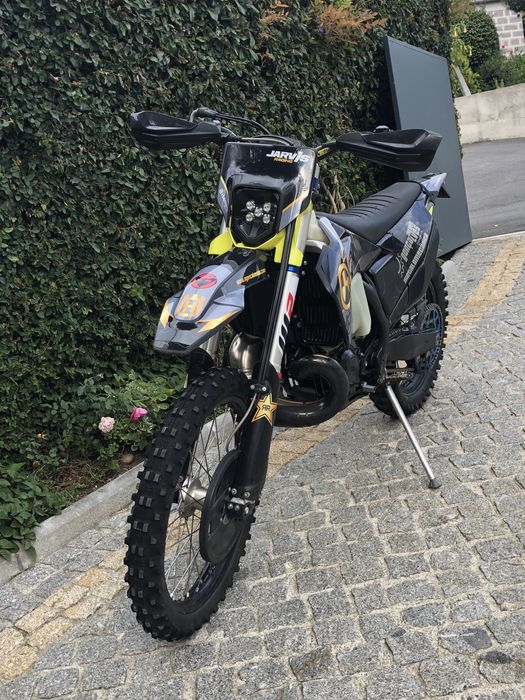 Husqvarna 300 tpi edição limitada Jarvis