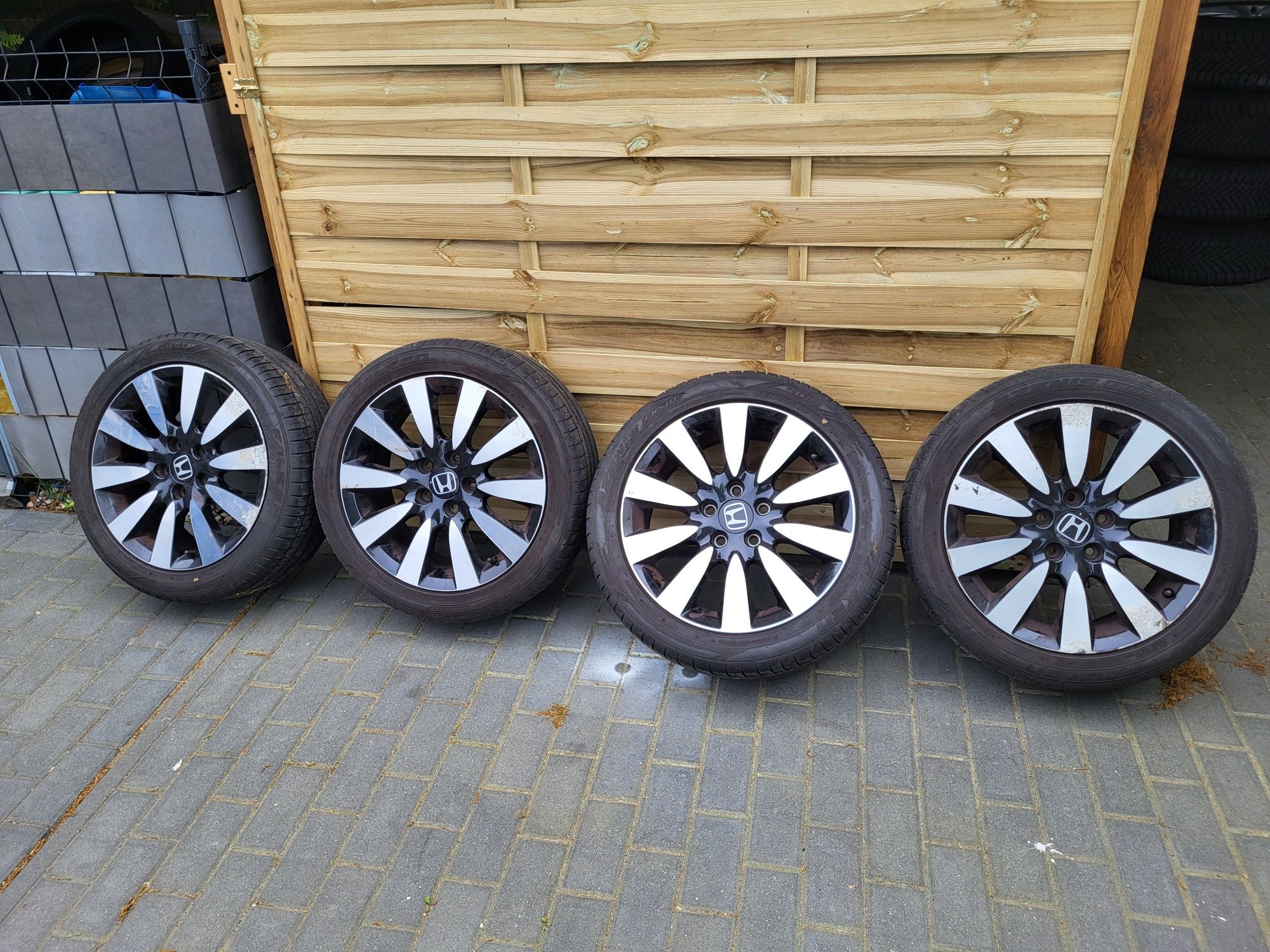 Alufelgi 17' 5x114.3 Honda Toyota 225/45/17 Lato