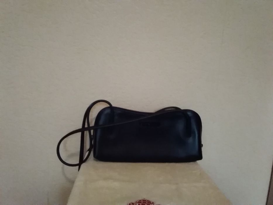 Женская кожаная сумка. Производство-Италия. Чёрная.