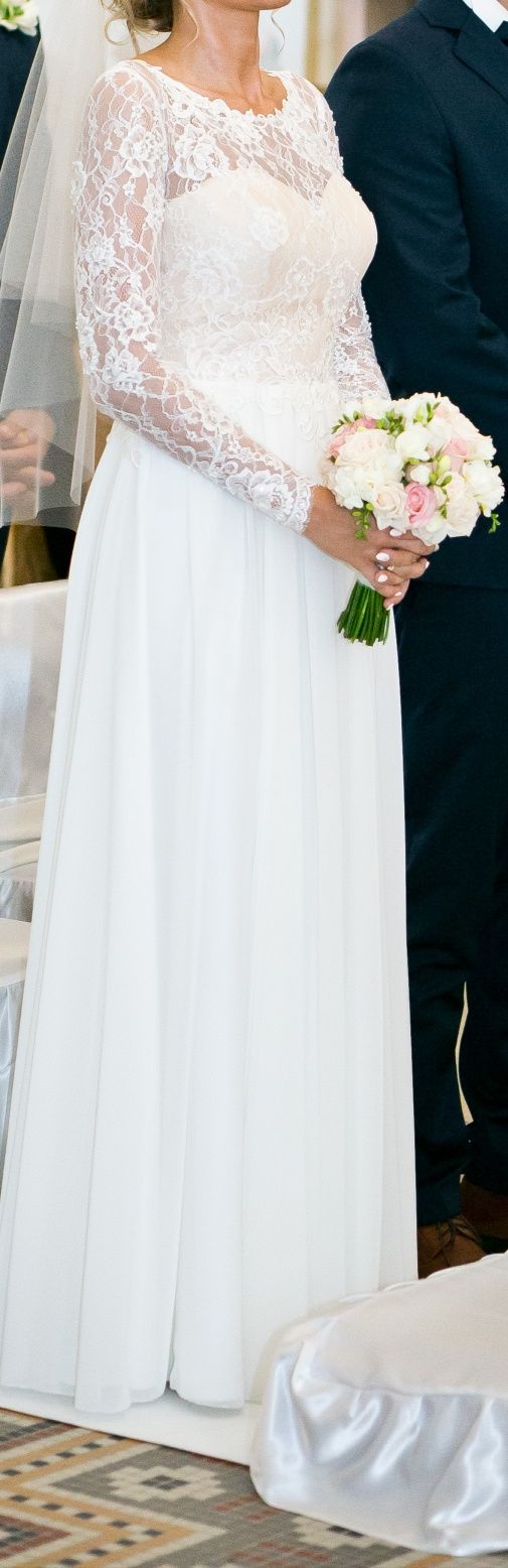 Suknia ślubna koronka długi rękaw plecy w V