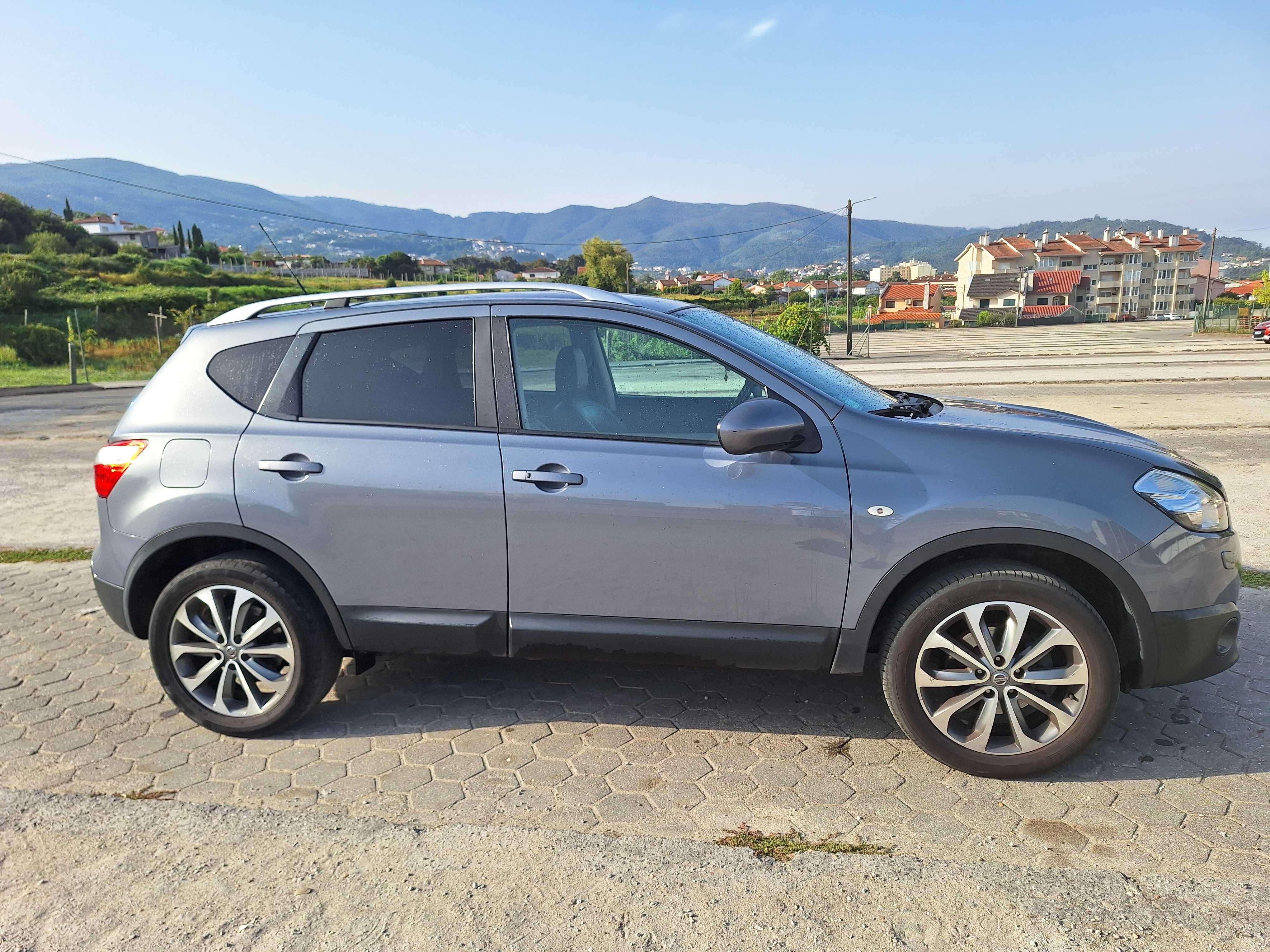 Nissan qashqai tekna full extras