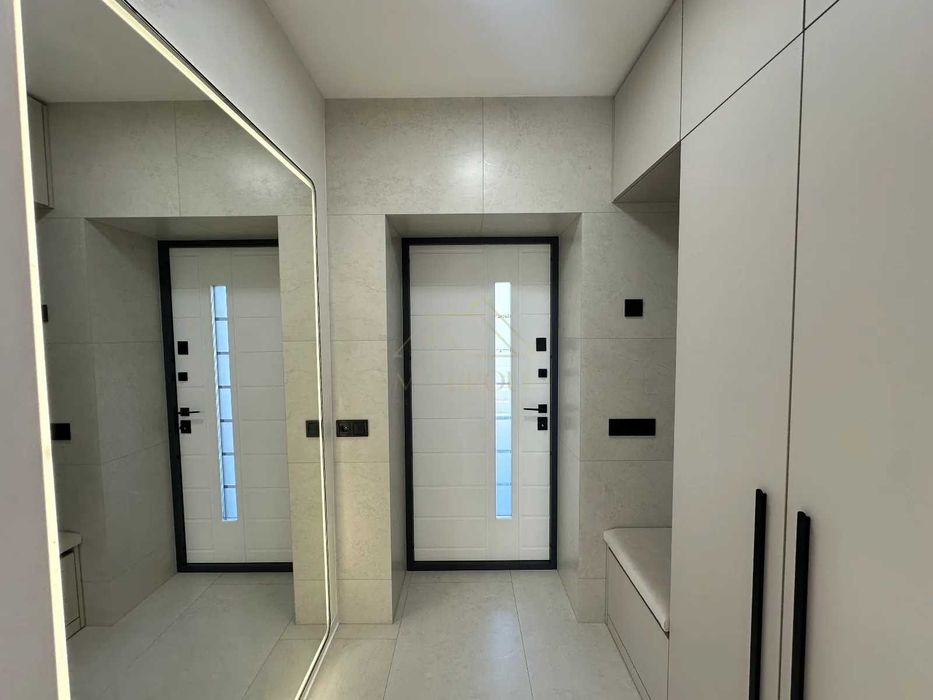 Продаж / БУДИНОК з ремонтом та меблями / НІХТО не жив / 135м2 / Гараж